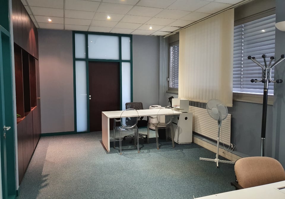 Un bureau partagé pour petite équipe